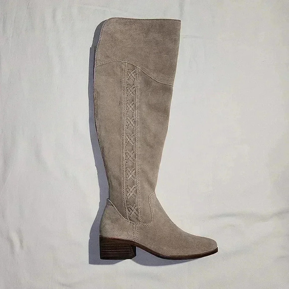 Vince Camuto kreesell knee high boot taupe tan suede size 6.5 - Picture 1 of 9